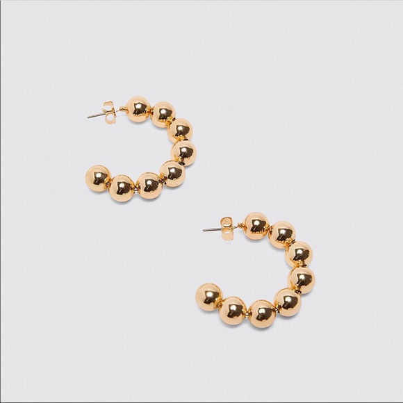 COPY - NWOT EARRINGS - Picture 3 of 3